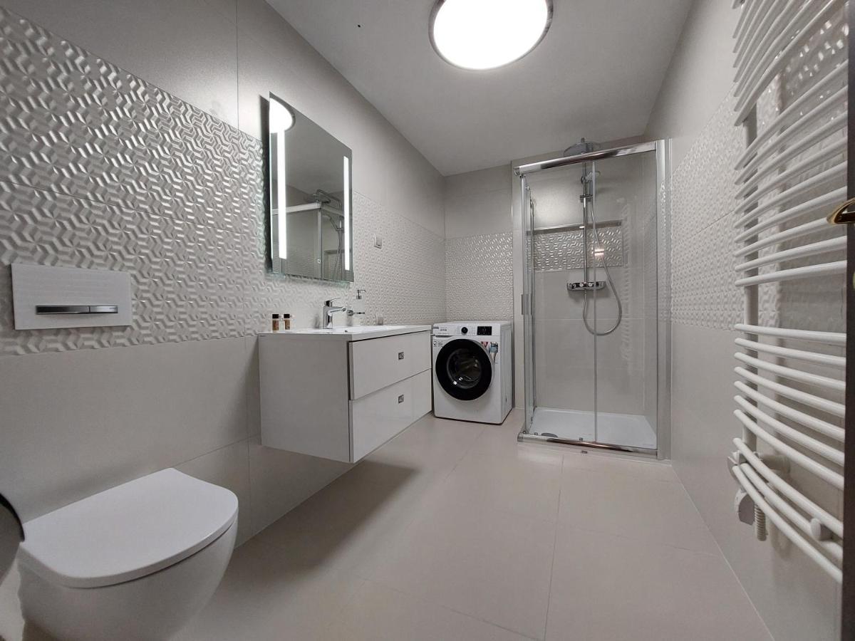 Hotel Szatmari & Etterem Jászberény المظهر الخارجي الصورة