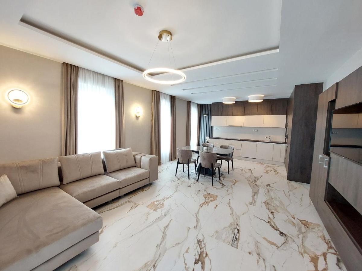 Hotel Szatmari & Etterem Jászberény المظهر الخارجي الصورة